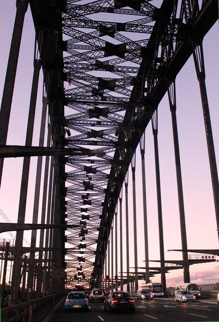Tips for visiting the Sydney Harbour Bridge- Top 10 things to do in Sydney #sydney #australia #sydneyharbourbridge #simplywander