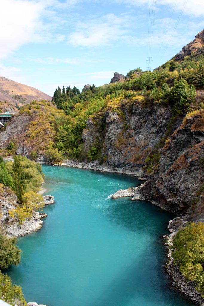 Kawarua River bridge in New Zealand is the birthplace of bungy jumping | 8 Unforgettable things to do in Queenstown New Zealand #newzealand #queenstown #simplywander #ajhackett #bungyjumping