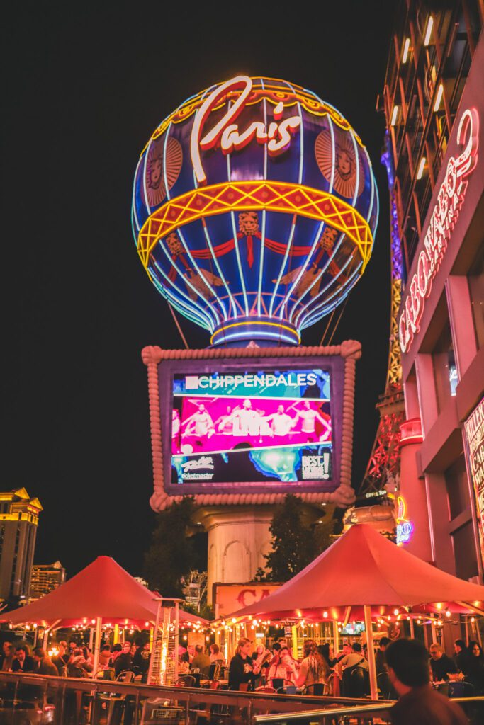 Best Things to Do in Las Vegas With Kids | The Paris #simplywander