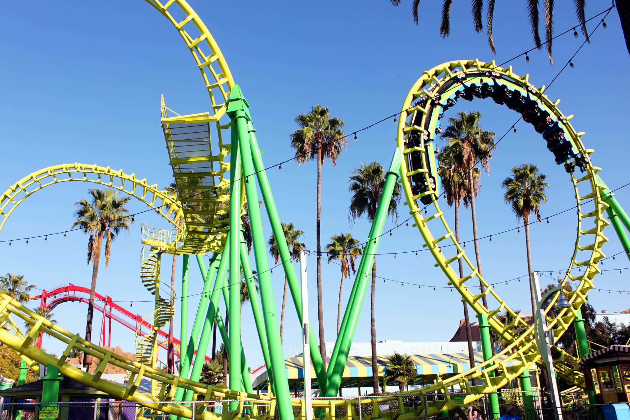 Discover a great alternative to Disneyland | 13 awesome things to do in  LA with kids #knottsberryfarm #california #LA #simplywander