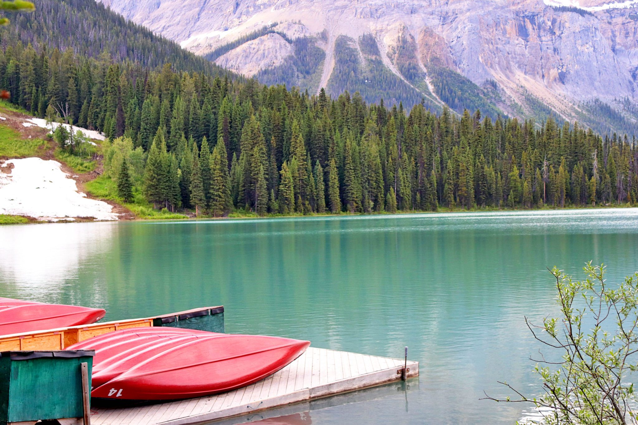  Banff Photography Guide: 15 Amazing Spots to take Photos in Banff | Emerald Lake #banff #canada #simplywander #emeraldlake