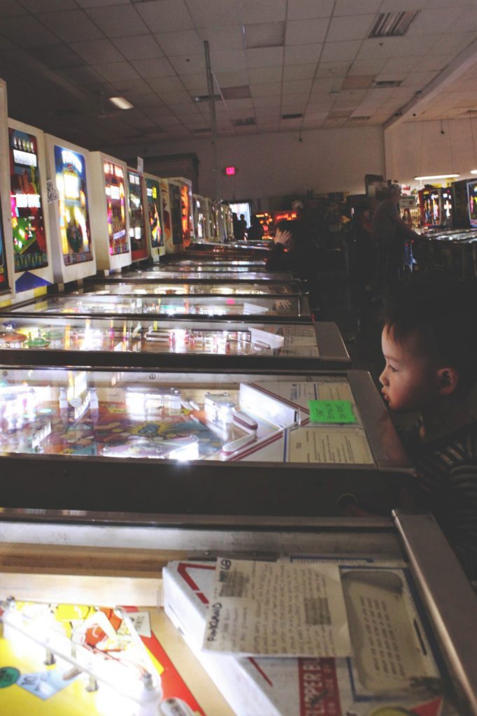 Discover the best family activities off the Las Vegas strip | Family friendly guide to Las Vegas | Pinball Hall of Fame #lasvegas #nevada #pinballhalloffame #simplywander 