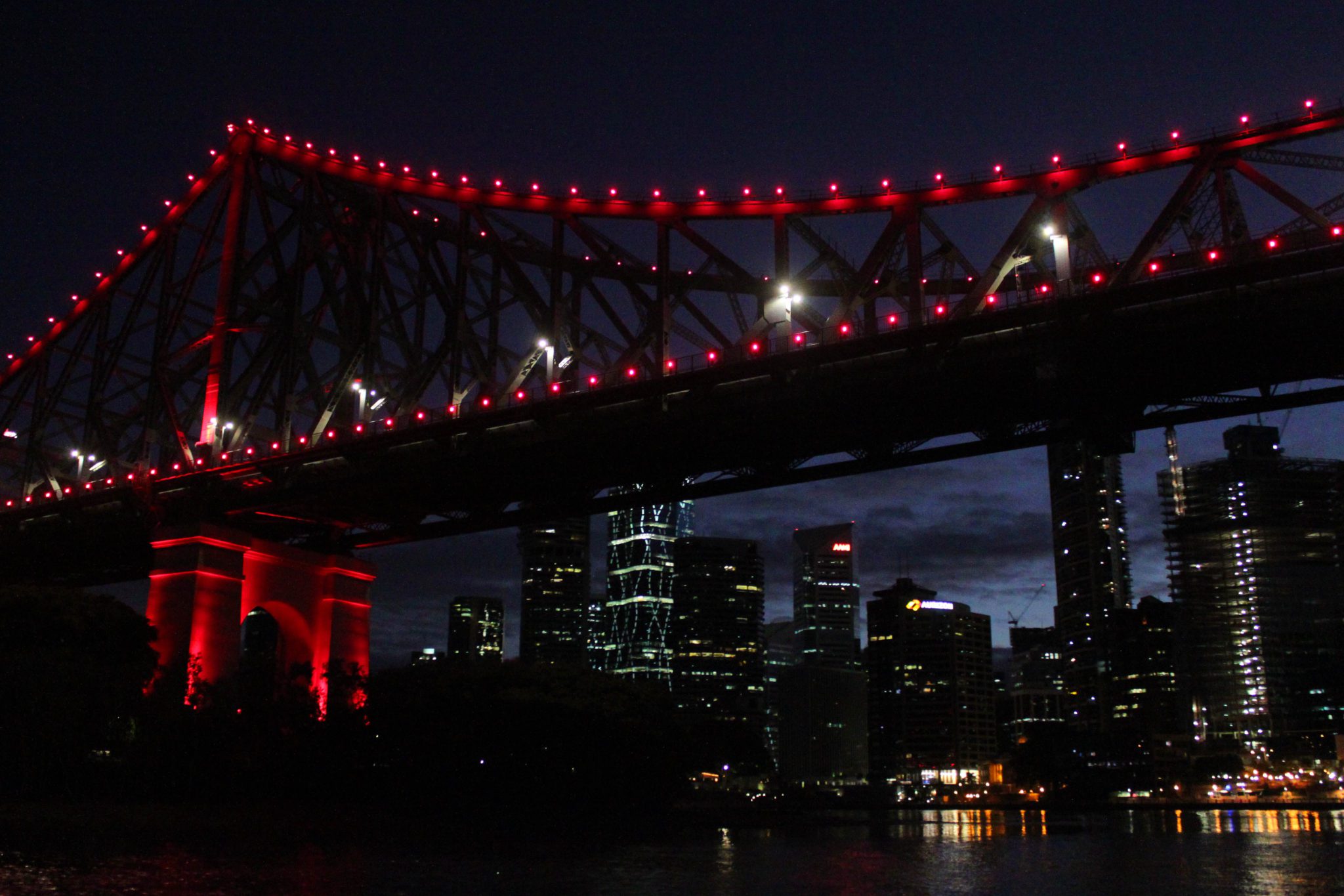 Take a night ferry ride through Brisbane Australia | 5 must see locations from the Gold Coast of Australia to the Sunshine Coast #australia #brisbane #simplywander