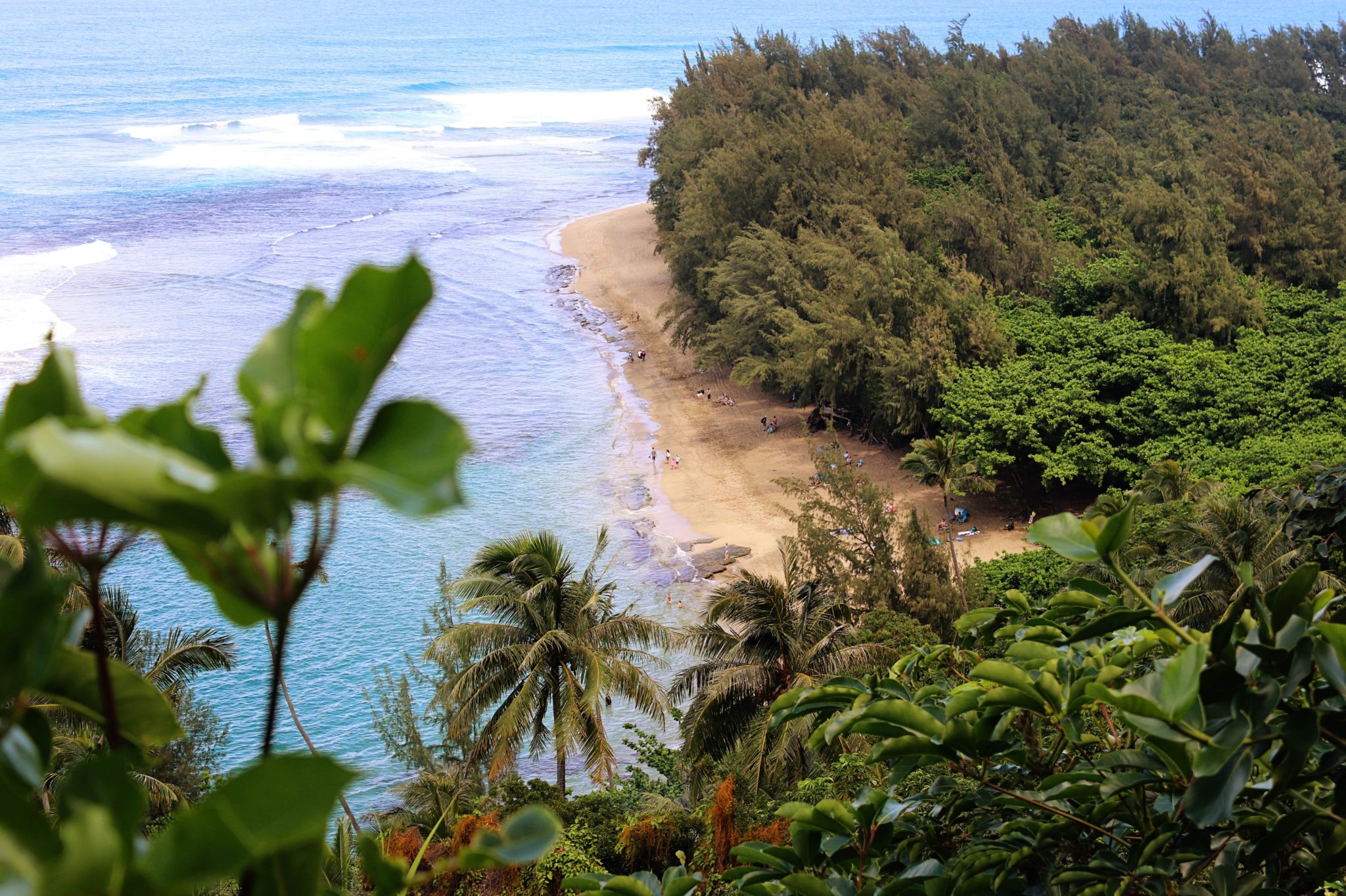 Ke'e beach is one of the best beaches in Kauai- Top things to do in Kauai #kauai #hawaii #simplywander #keebeach