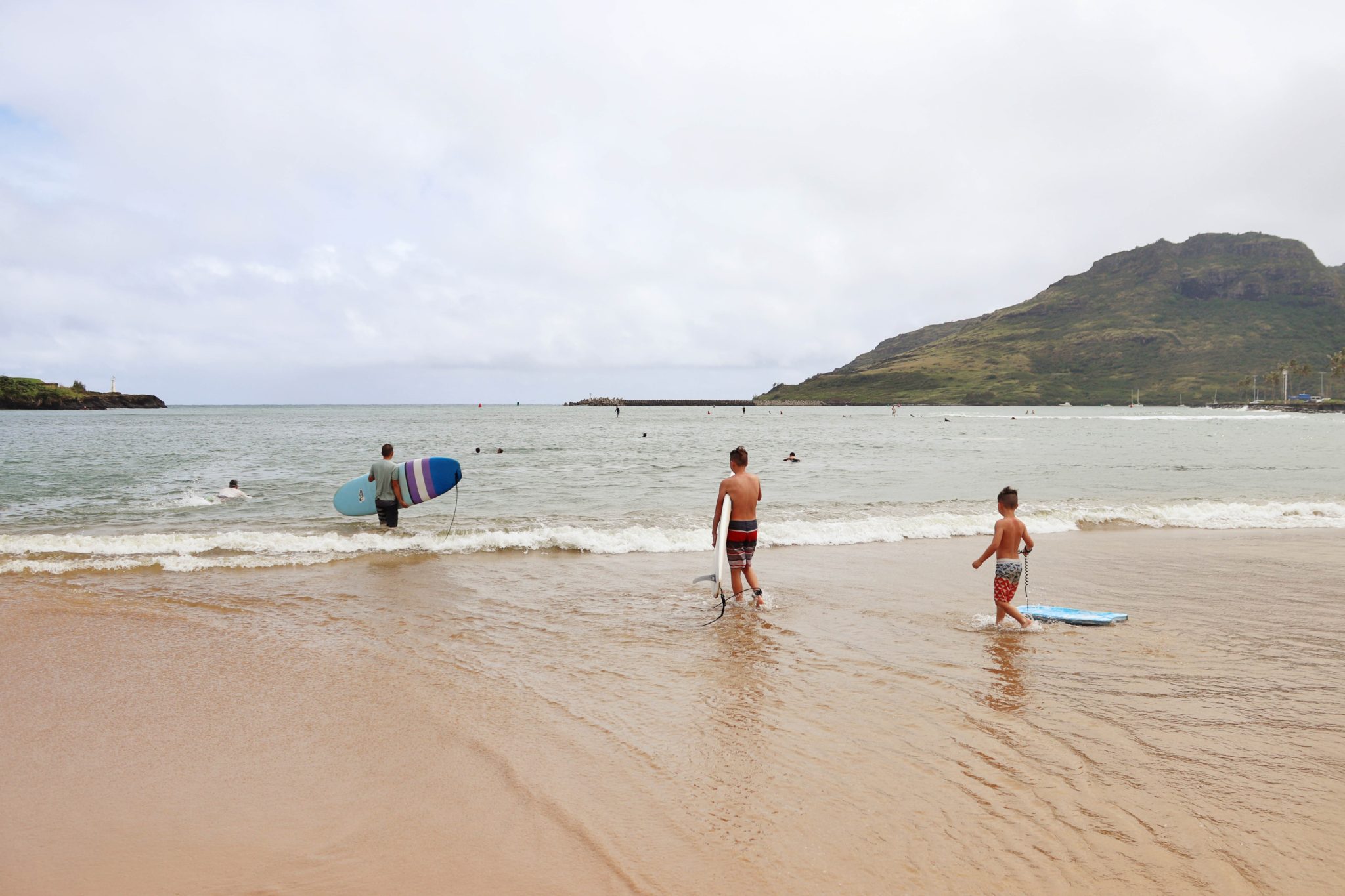 Kalapaki Beach is one of the best beaches for kids in Kauai- Top things to do in Kauai #kauai #hawaii #kalapakibeach