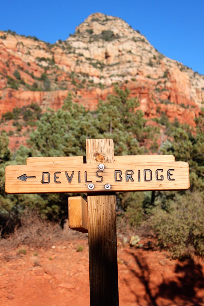 Devil's Bridge is one of the most beautiful hikes in Sedona and all of Arizona!- Best things to do in Sedona #sedona #arizona #devilsbridge