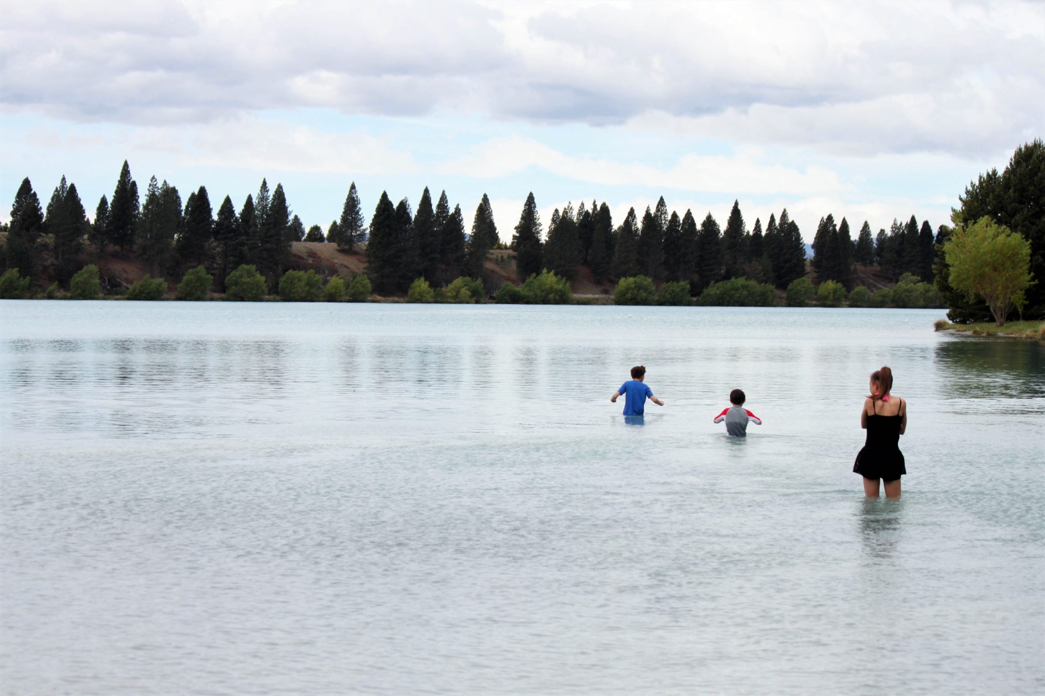 Lake Ruataniwha is a South Island hidden gem and the best lake for kids- Visit these 17 underrated spots on New Zealand's South Island- Where to go in New Zealand #newzealand #southisland #lakeruataniwha