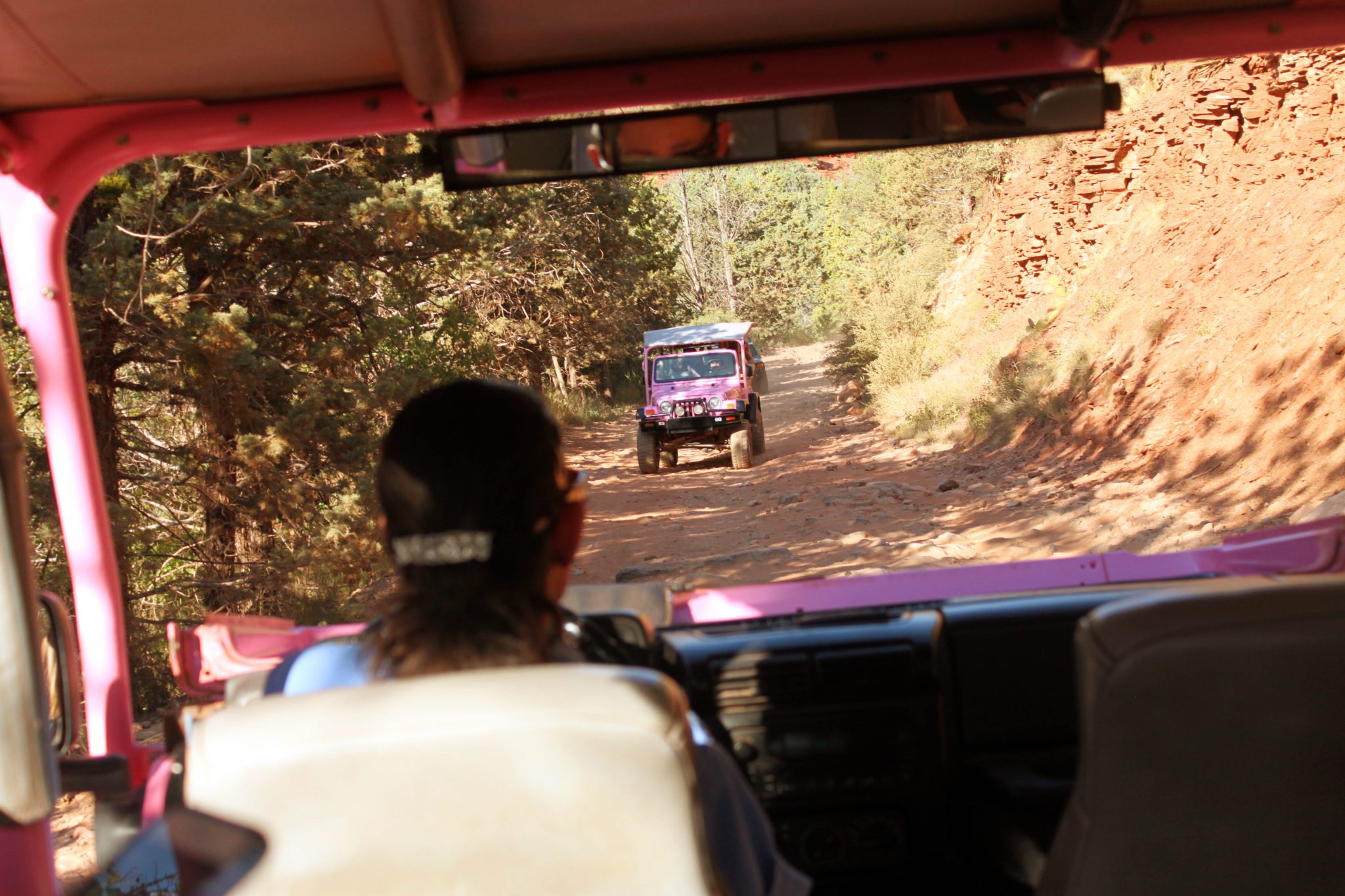 Experience the beauty of Sedona on and adventurous Pink Jeep tour!- Best things to do in Sedona #sedona #arizona #pinkjeeptour