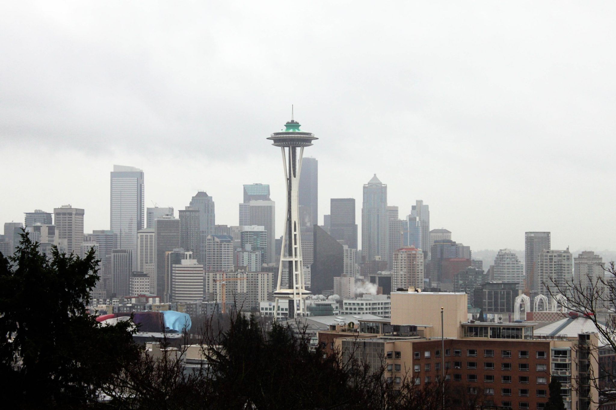Kerry Park is the best places to go for scenic views of the Seattle skyline- 10 things to do in Seattle with kids #Seattle #washington #kerrypark