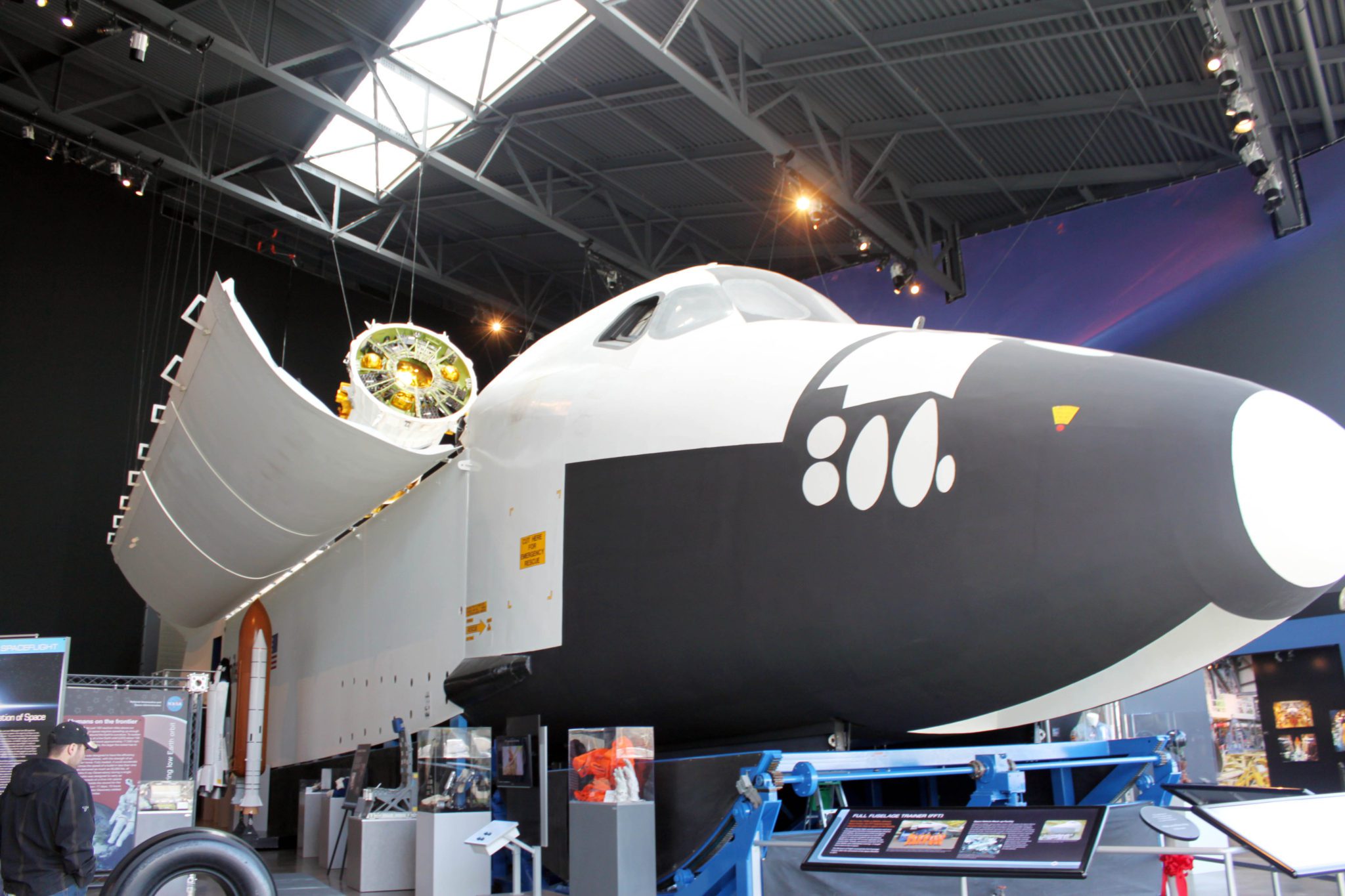 Visit the largest air and space museum in the world at Seattle's Museum of Flight- 10 things to do in Seattle with kids #Seattle #washington #museumofflight