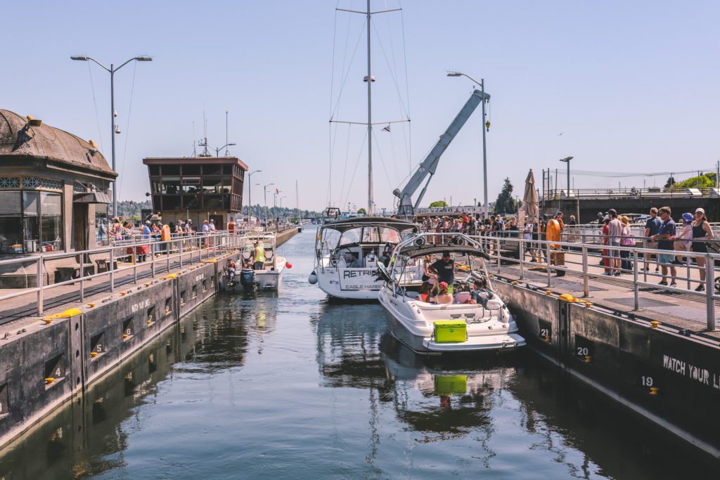 Fun Things to Do in Seattle With Kids | Watch the boats at Ballard Locks #simplywander