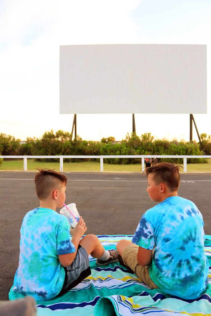 101 Family Friendly Things to do in Phoenix Arizona | West Wind Drive-in Theater