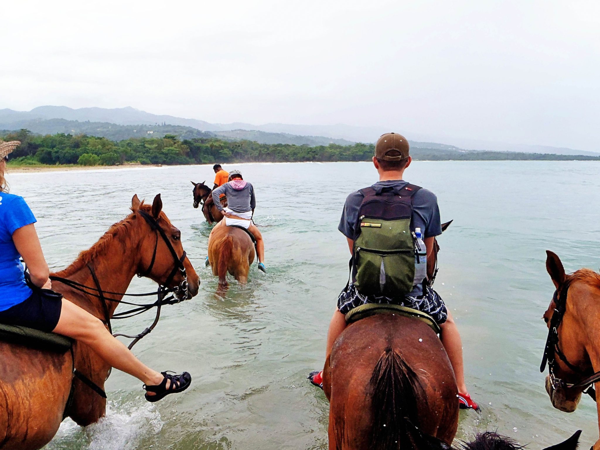 Discover 8 unique experiences in Jamaica #jamaica #simplywander #horsebackriding