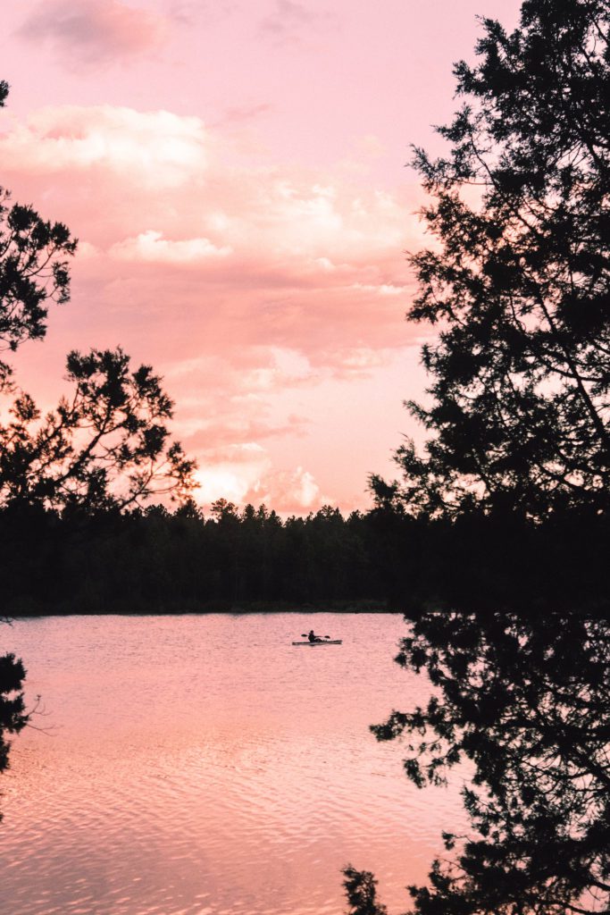 A local's guide to the best things to do in Pinetop Arizona | Scott's Reservoir #simplywander #pinetop #arizona #scottsreservoir