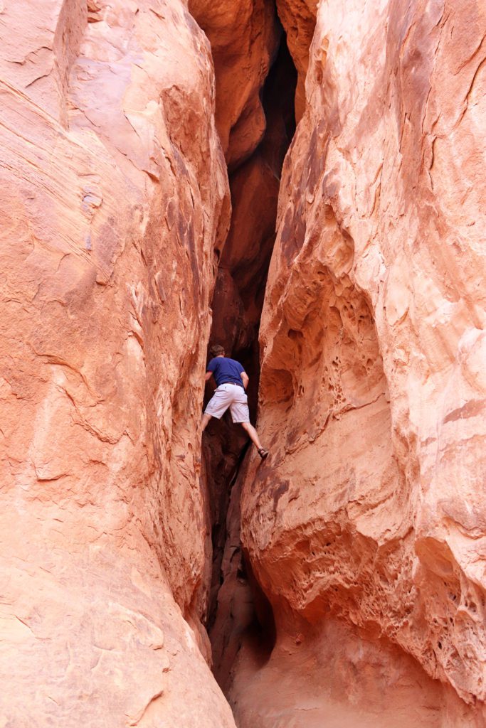 Two of the best hikes in Arches National Park | Fiery Furnace hike #arches #nationalpark #fieryfurnace #utah #simplywander