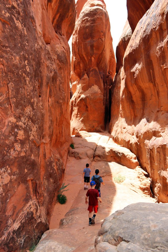 Tips for hiking the Fiery Furnace in Arches National Park | First time guide to Moab Utah #moab #utah #simplywander #archesnationalpark