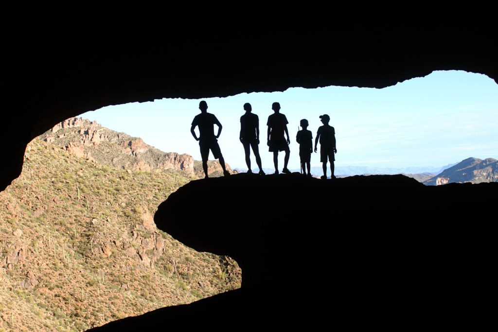 7 Awesome Hikes in Phoenix Arizona | Wave Cave Trail #simplywander #phoenixhikes #wavecave