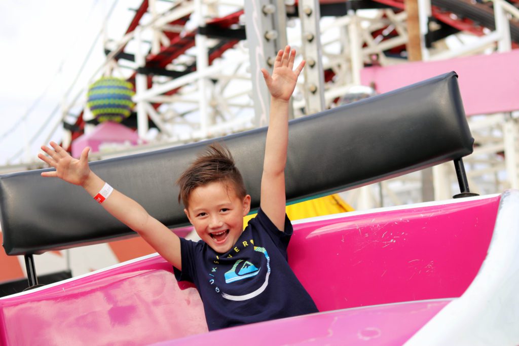 Find out what amusement park is San Diego's best kept secret! | 12 unforgettable things to do in San Diego with kids #sandiego #sandiegokids #belmontpark #simplywander #familyvacation