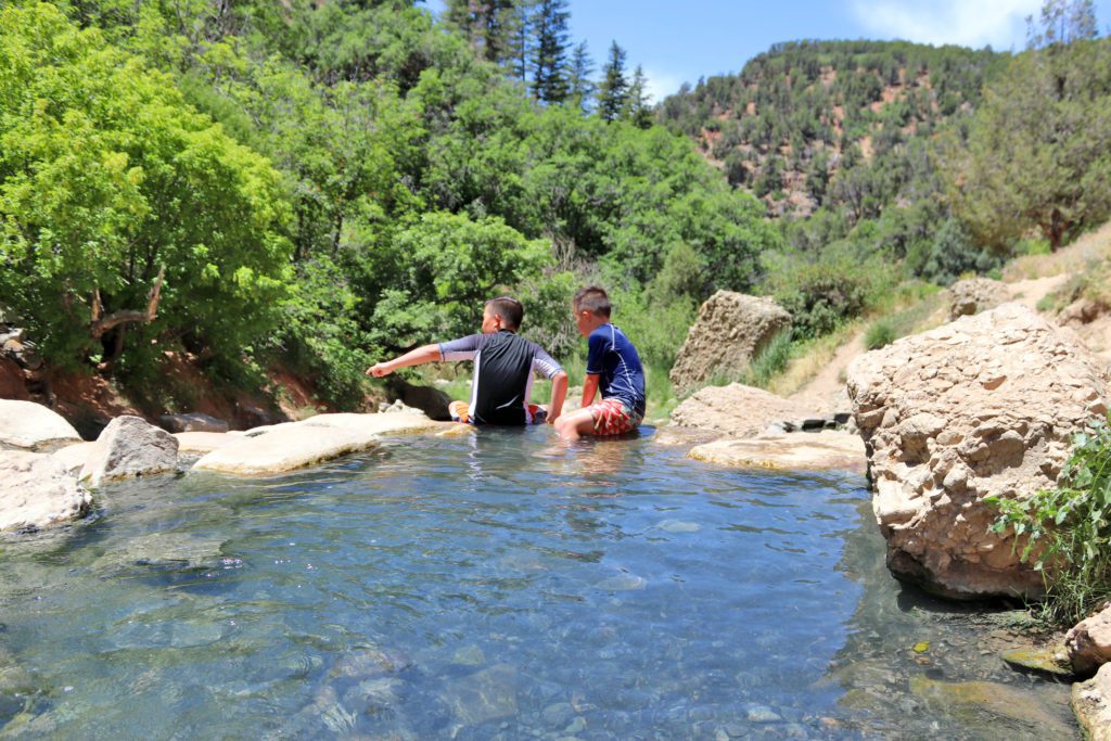 Diamond Fork Hot Springs | Awesome things to do in Utah County with Kids #utah #diamondforkhotsprings #simplywander