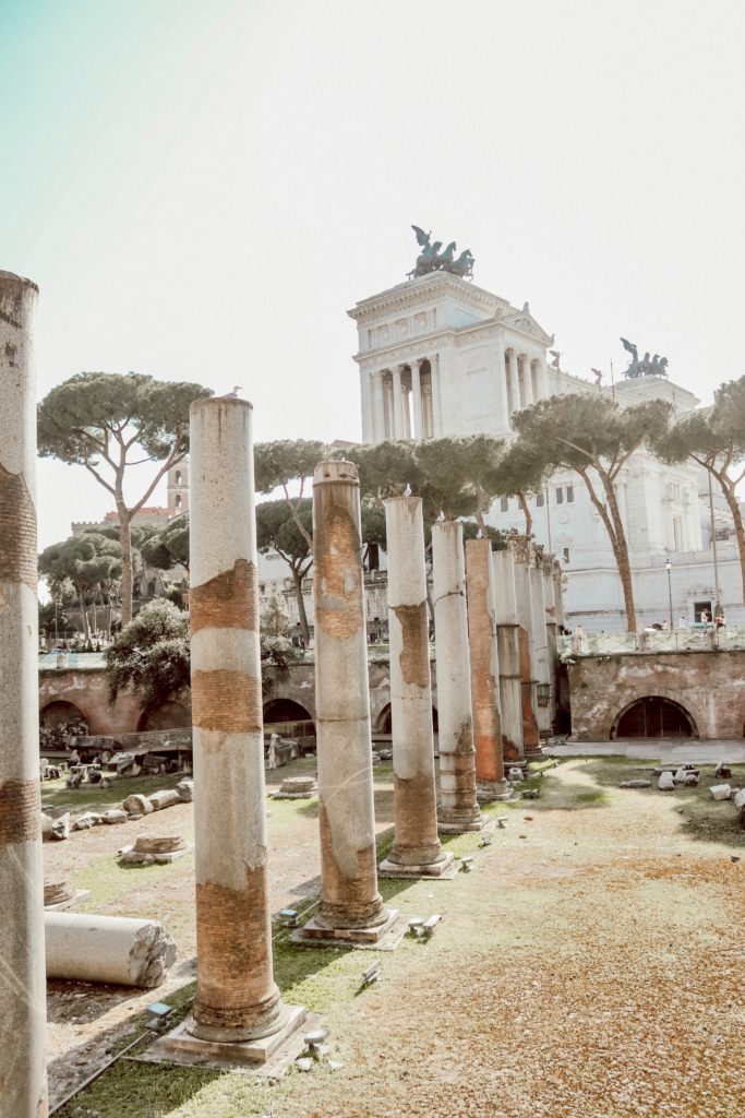 Trajan's Forum | Take this easy self-guided walking tour of Rome #rome #italy #trajansforum #simplywander