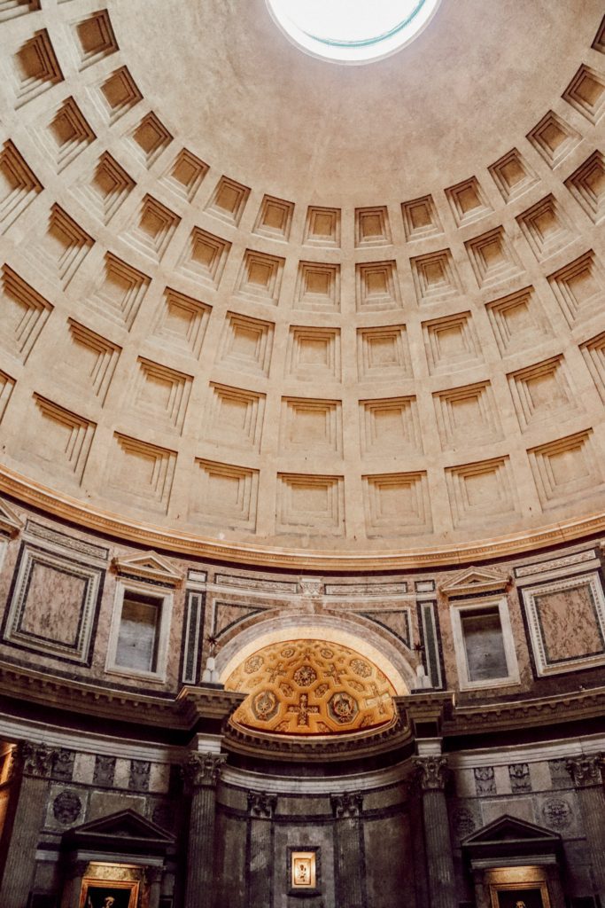 Interesting facts about the Pantheon | Take this easy self-guided walking tour of Rome #rome #italy #pantheon #simplywander