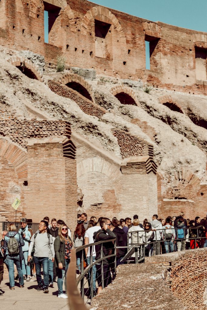 Tips for visiting the Colosseum | First time guide to Rome: Top things to do in Rome #rome #italy #colosseum #simplywander
