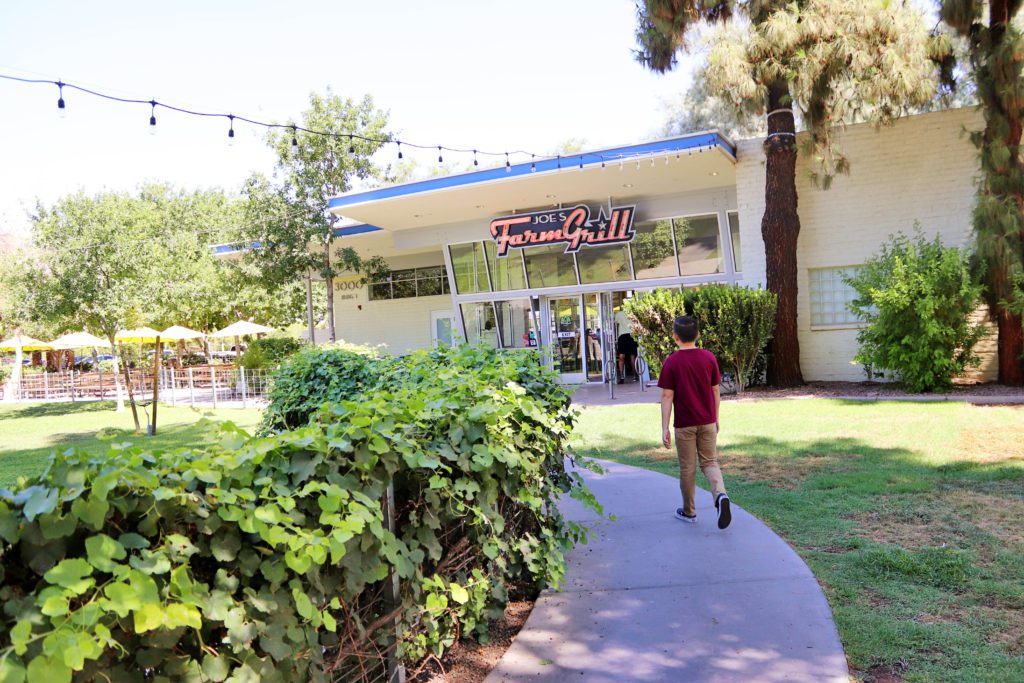 Joe's Farm Grill | Best Restaurants in Gilbert and the East Valley #gilbert #arizona #restaurants #simplywander
