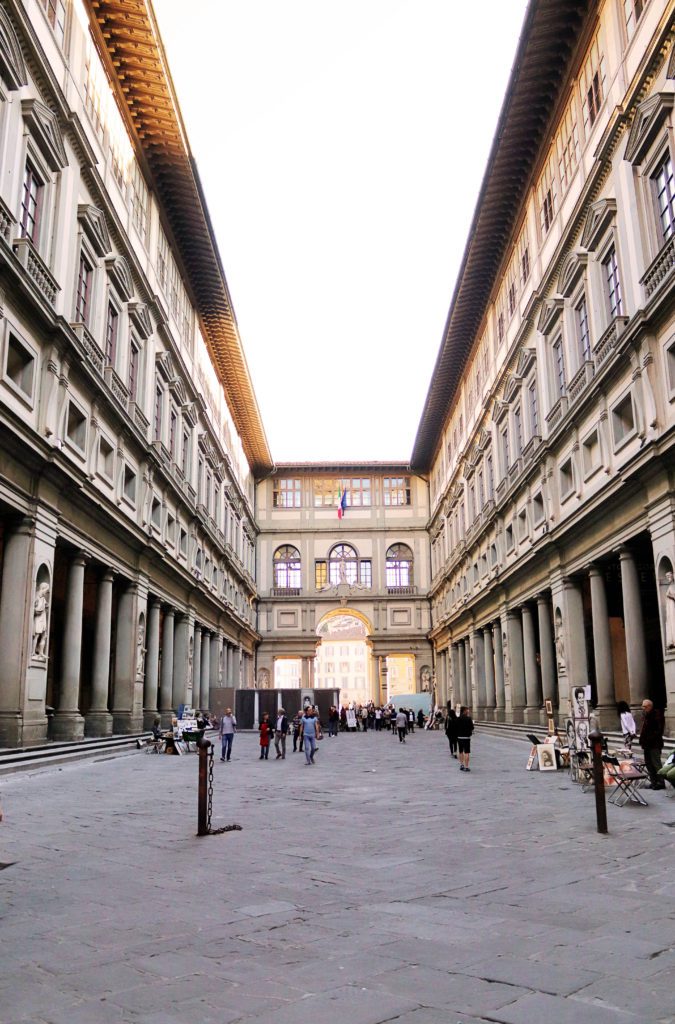 Uffizi Gallery | If you only have one day in Florence Italy don't miss these 5 spots | Simply Wander #Florence #Italy #Uffizigallery