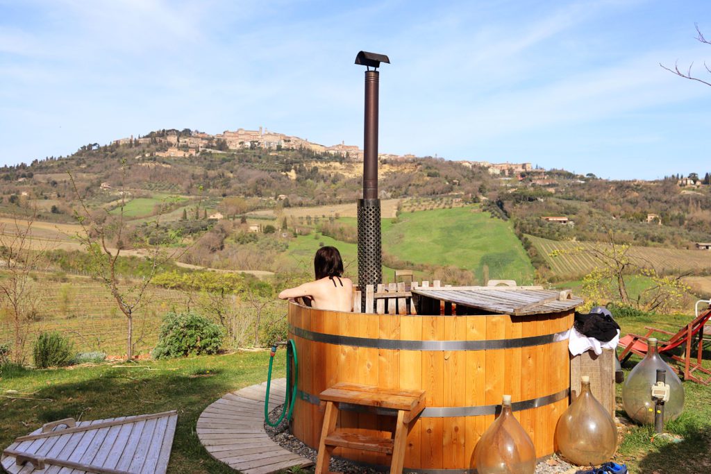 Staying at Salcheto Wine House in Tuscany | How to spend a romantic weekend in Tuscany Italy #simplywander #salchetowinehouse #italy #tuscany