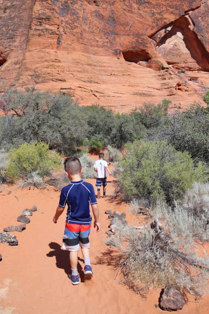 9 Awesome things to do in St George Utah with kids | Snow Canyon State Park #simplywander #stgeorge #utah #snowcanyon