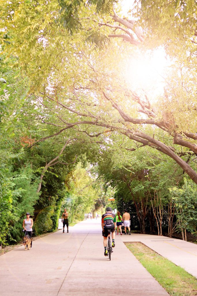 9 Things to do in Dallas on a girls weekend | Katy Trail #simplywander #dallas #texas #katytrail