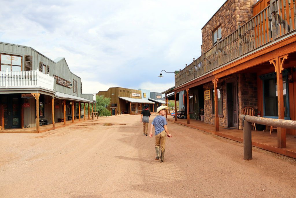 11 Things to do in Tombstone Arizona with Kids | Tombstone Monument Ranch #simplywander #tombstone #arizona #tombstonemonumentranch