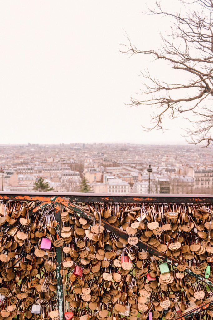 12 Spots You Can't Miss in Montmartre Paris #simplywander #montmartre #paris