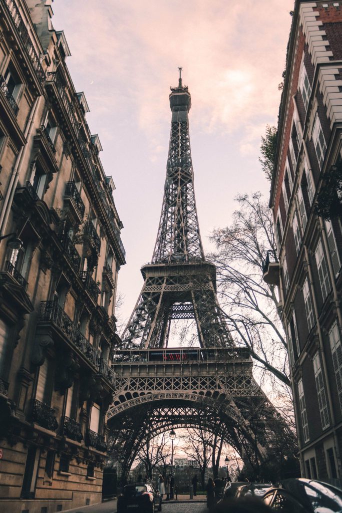 7 Spectacular Places to View the Eiffel Tower #simplywander #paris #france #eiffeltower