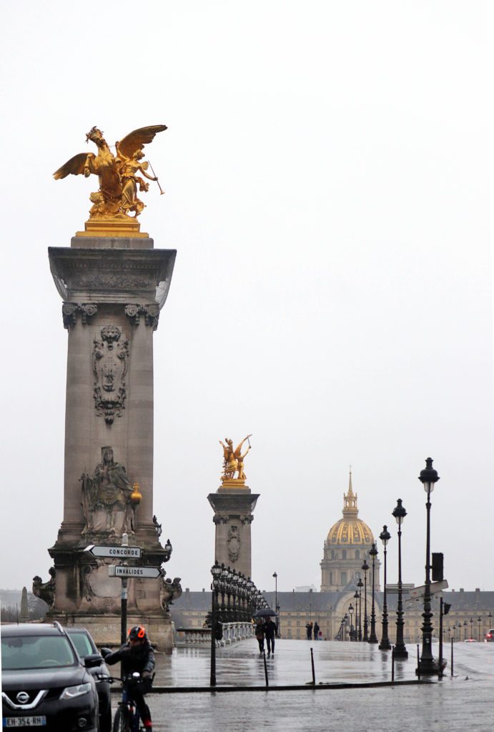 Paris in 4 Days: The ambitious traveler's guide to Paris | Pont Alexander III #simplywander #paris #pontalexanderIII
