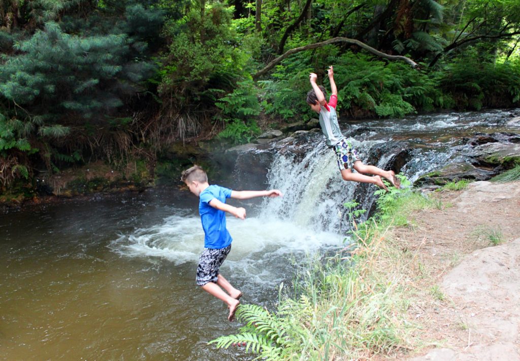 8 Things to do in Rotorua New Zealand with kids | Kerosene Creek #simplywander #newzealand #rotorua #kerosenecreek