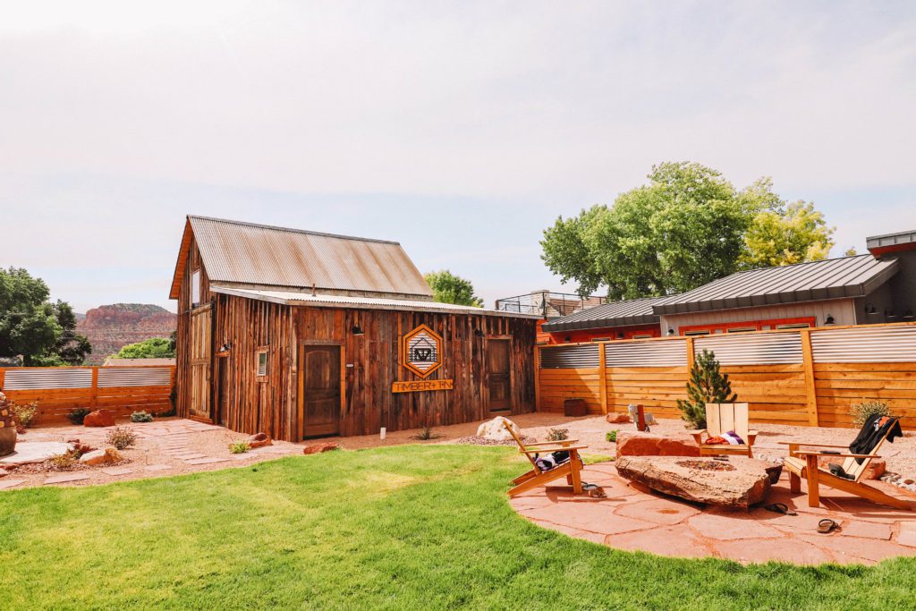 TImber and Tin: The best place to stay in Kanab Utah | Simply Wander #simplywander #kanab #utah #timberandtin