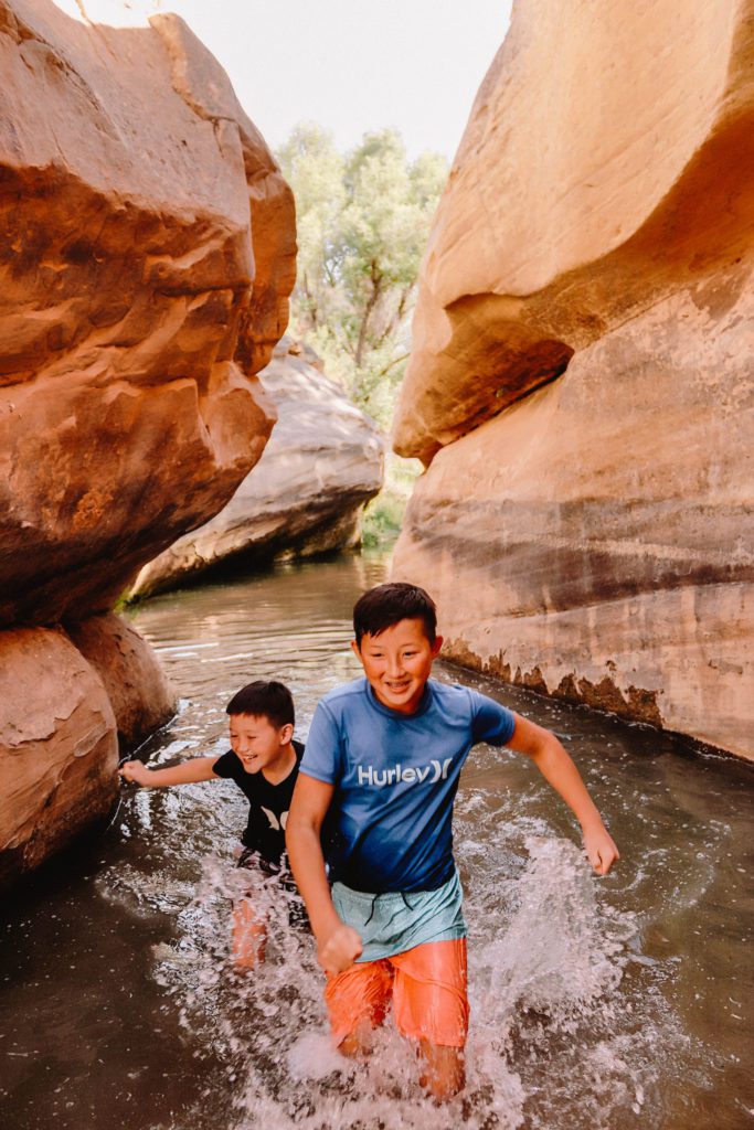 A Kanab Utah Guide for Families | Kanab Creek #simplywander #kanab #utah #kanabcreek