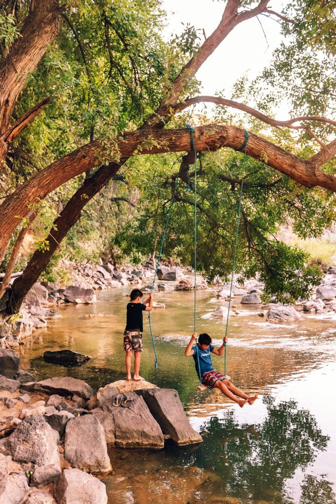 How to spend a non-touristy weekend in Zion | Virgin River rope swings #simplywander #zion #virginriver