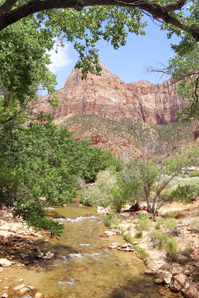 How to spend a non-touristy weekend in Zion | Par'us Trail #simplywander #zion #parustrail