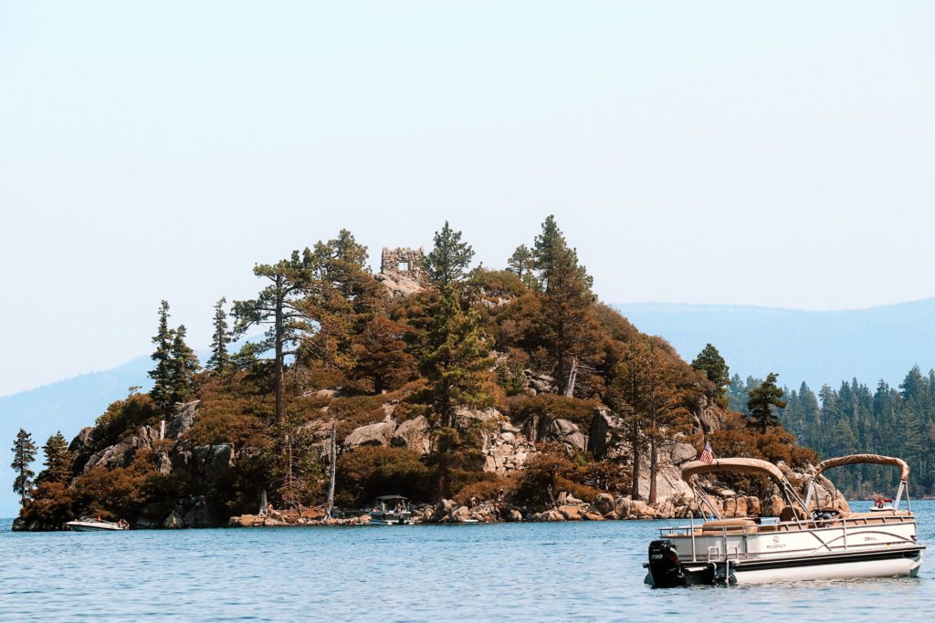 5 Things Not to Miss on Your First Trip to Lake Tahoe | Emerald Bay State Park #simplywander #laketahoe #california #nevada #emeraldbay