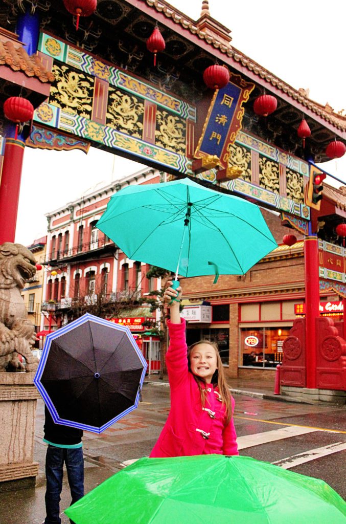 Best things to do in Victoria BC with kids | Chinatown #victoria #britishcolumbia #simplywander #chinatown