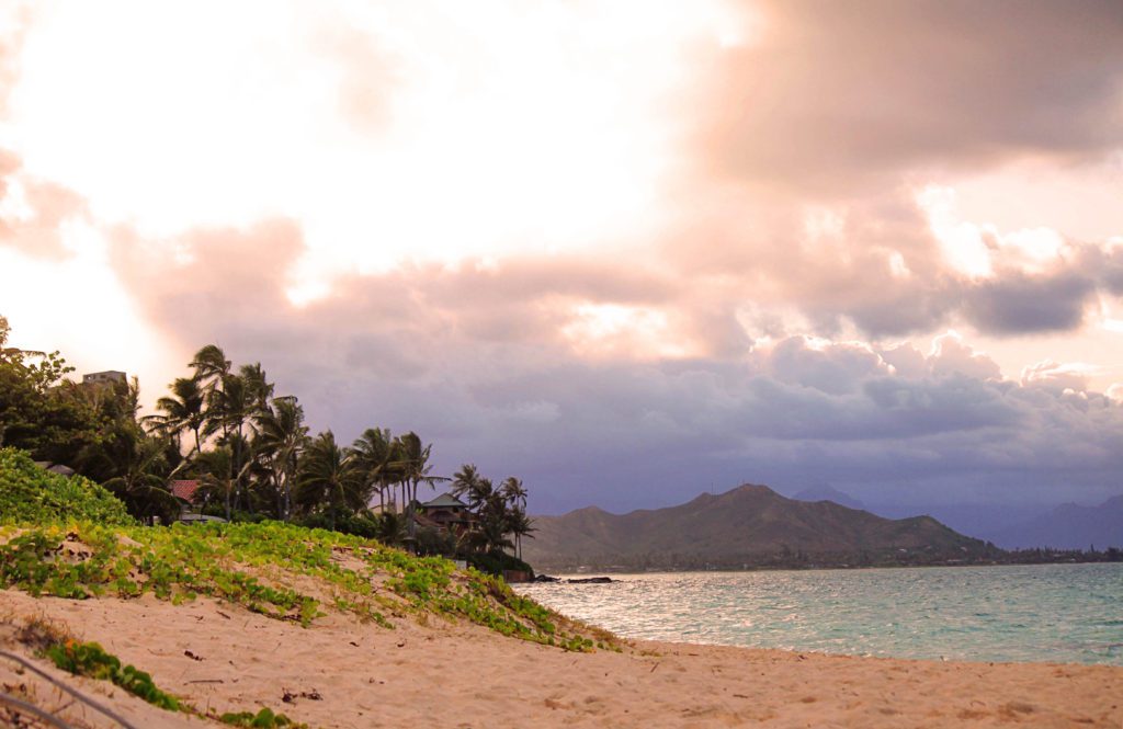 Oahu Bucket List: 46 of the Best Things to do in Oahu | Lanikai Beach #simplywander #oahu #hawaii #LanikaiBeach