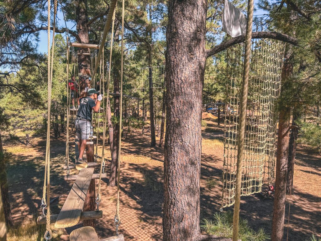 Best Things to do in Flagstaff with Kids | Flagstaff Extreme ropes course #simplywander