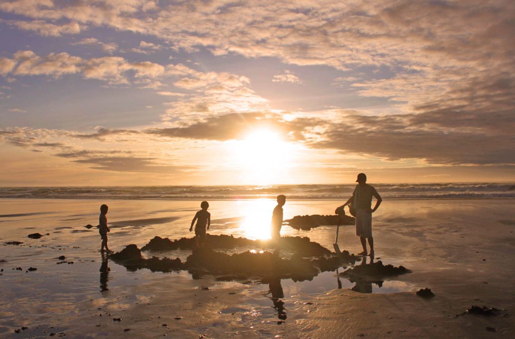 Kawhia Hot Water Beach: New Zealand's Best Kept Secret #simplywander #kawhia #newzealand