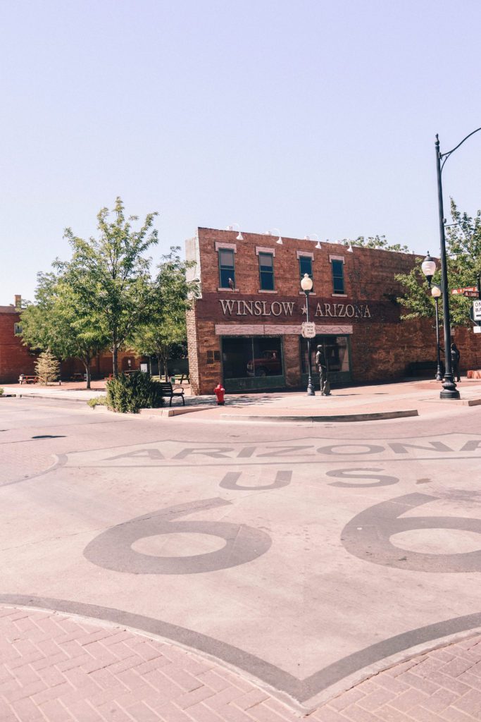 12 spots not to miss on a Route 66 road trip through Arizona | Winslow #simplywander #route66 #winslow