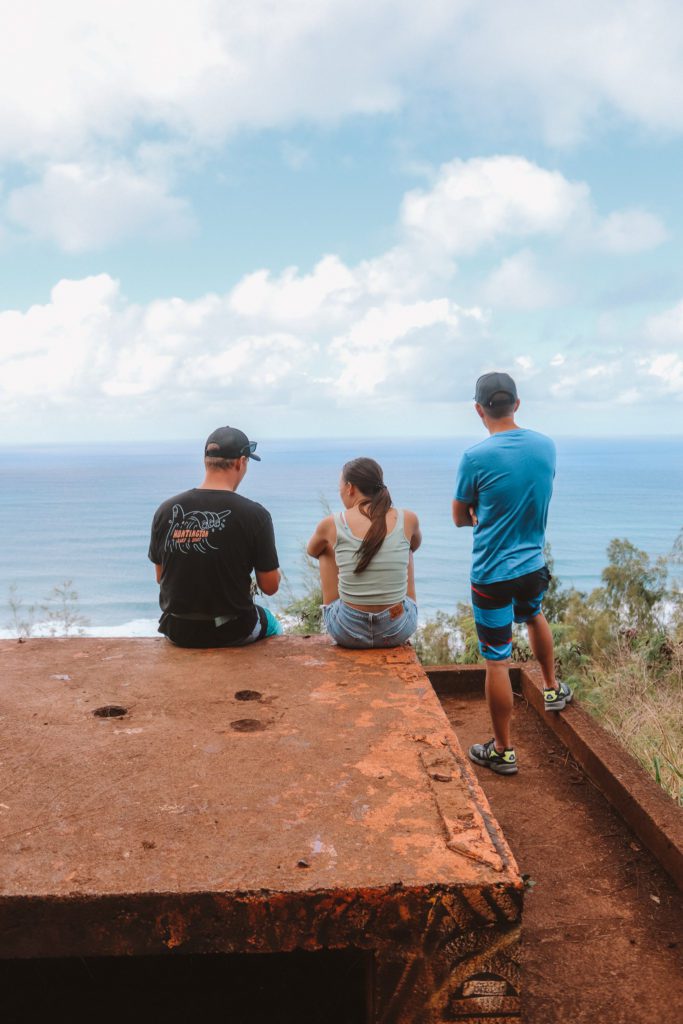 3 Day Itinerary: Best Things to do on Oahu's North Shore | Ehukai Pill Box Hike #simplywander #northshore #oahu #ehukaipillbox
