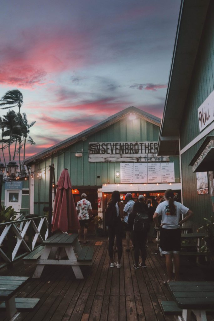 12 Best Places to Eat in Oahu Hawaii | Seven Brothers #simplywander #oahu #hawaii #sevenbrothers