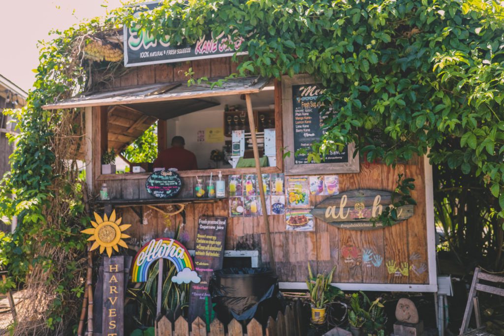 Best Places to Eat in Oahu, Hawaii | Sugah Dadde's Kane Juice #simplywander