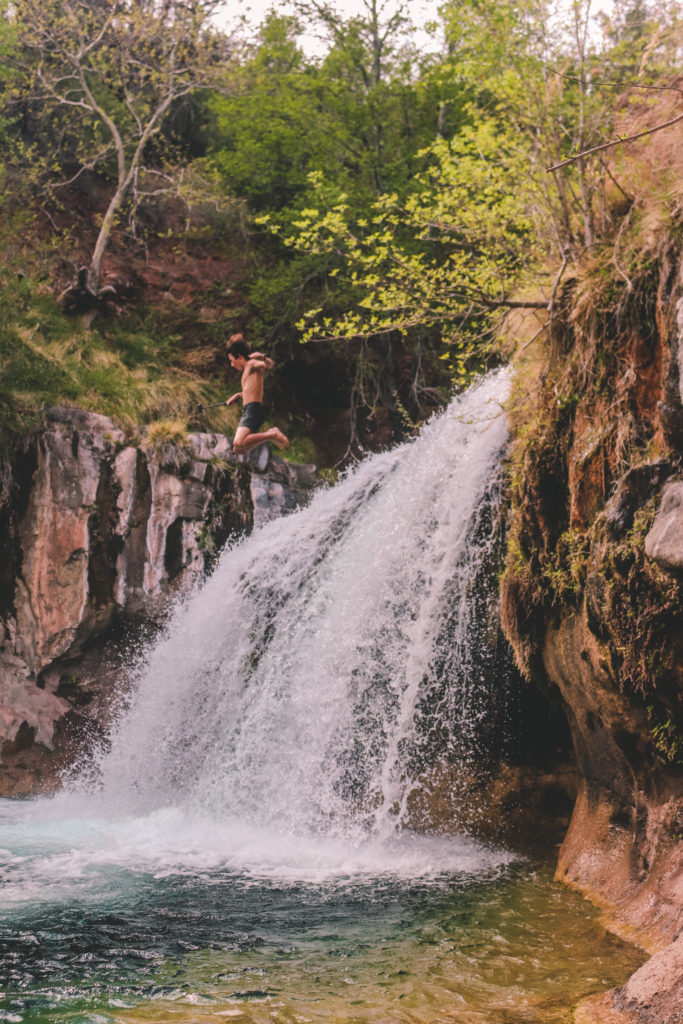 Off the Beaten Path: A Four Day Arizona RV Road Trip Itinerary | Fossil Creek Falls #simplywander #rvshare #arizona #rvroadtrip #fossilcreekfalls